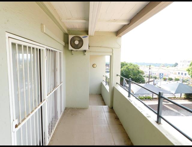 450M² OFFICE TO LET IN FERNDALE